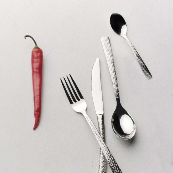 Hydraulisches Besteckset aus Edelstahl - 24-teilig